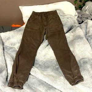 brown hollister cargo pants size us 6 (or small)